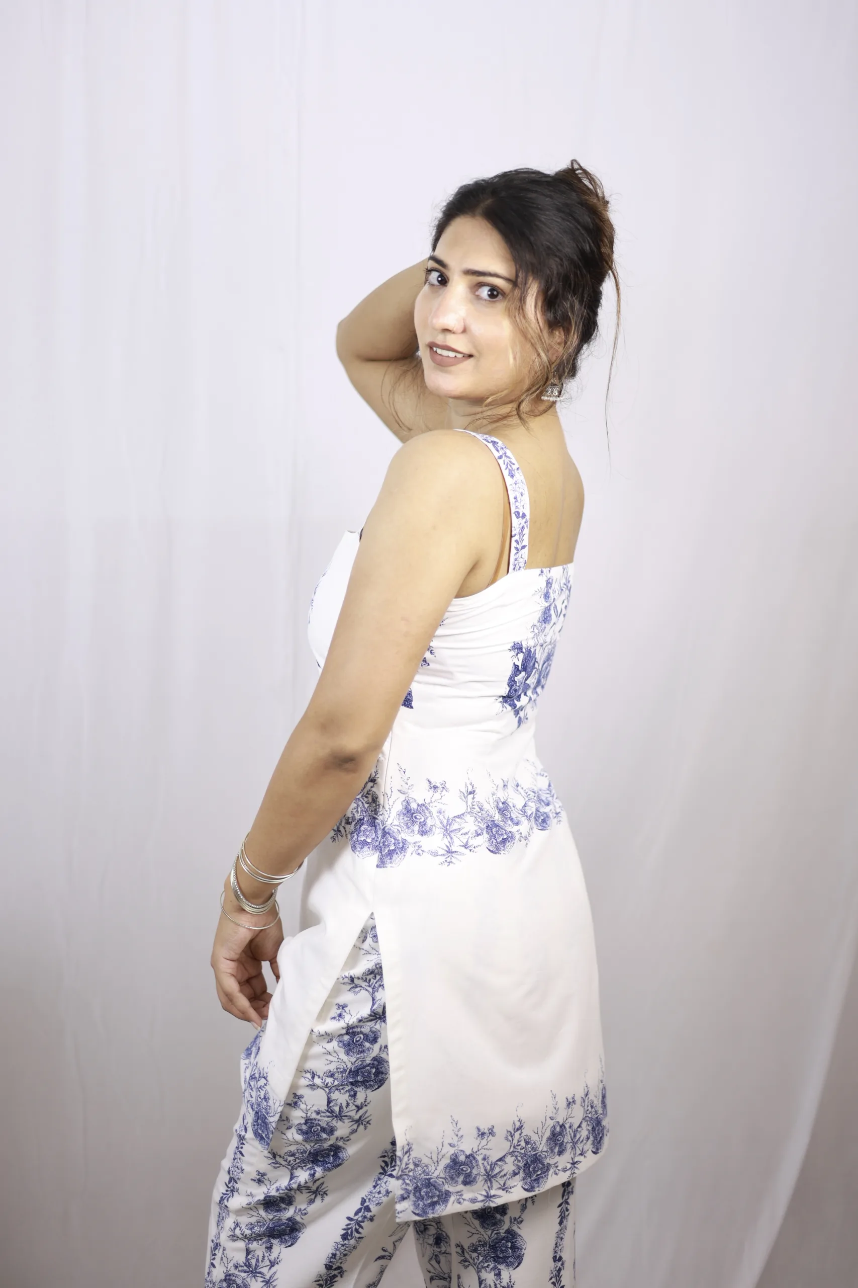Neelkamal Kurti and Pants - Image 4